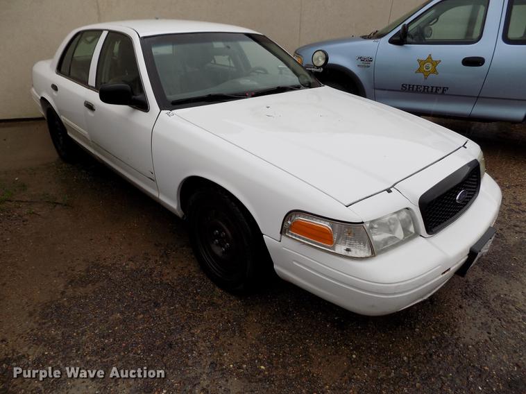 image for item FG9410 2011 Ford Crown Victoria Police Interceptor