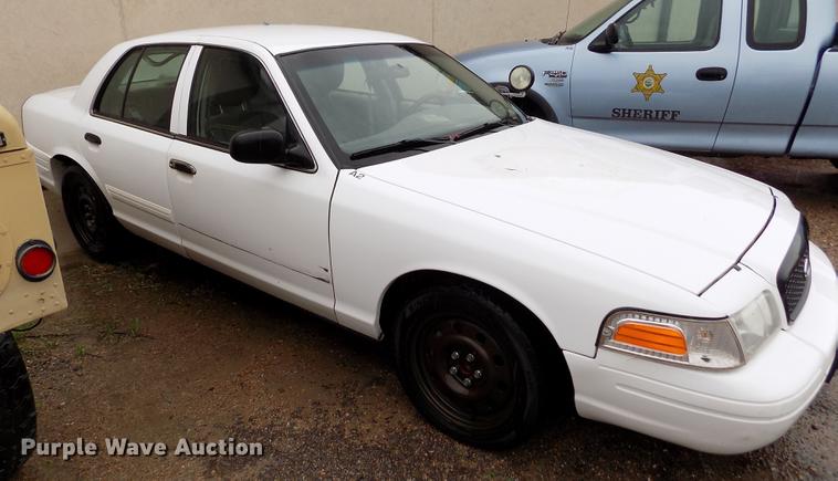 image for item FG9410 2011 Ford Crown Victoria Police Interceptor