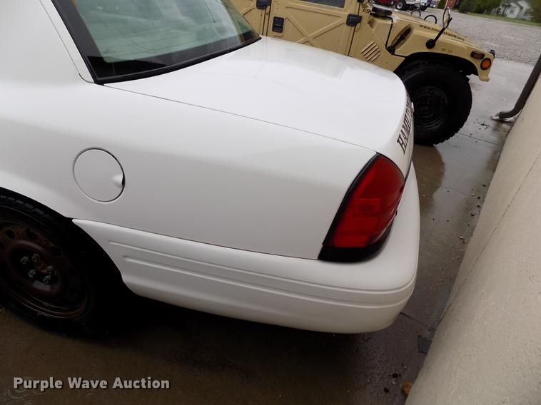 image for item FG9410 2011 Ford Crown Victoria Police Interceptor