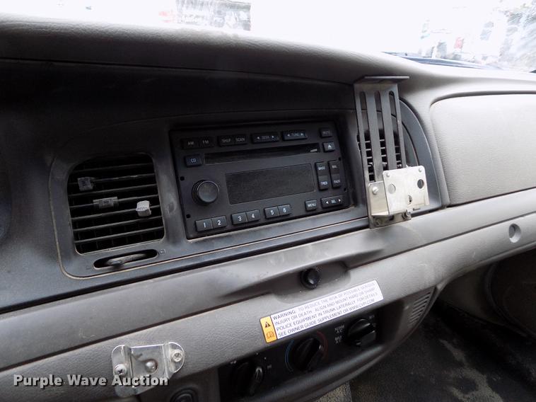 image for item FG9410 2011 Ford Crown Victoria Police Interceptor