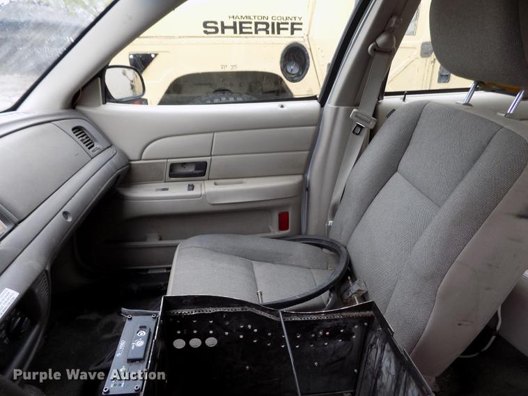 image for item FG9410 2011 Ford Crown Victoria Police Interceptor