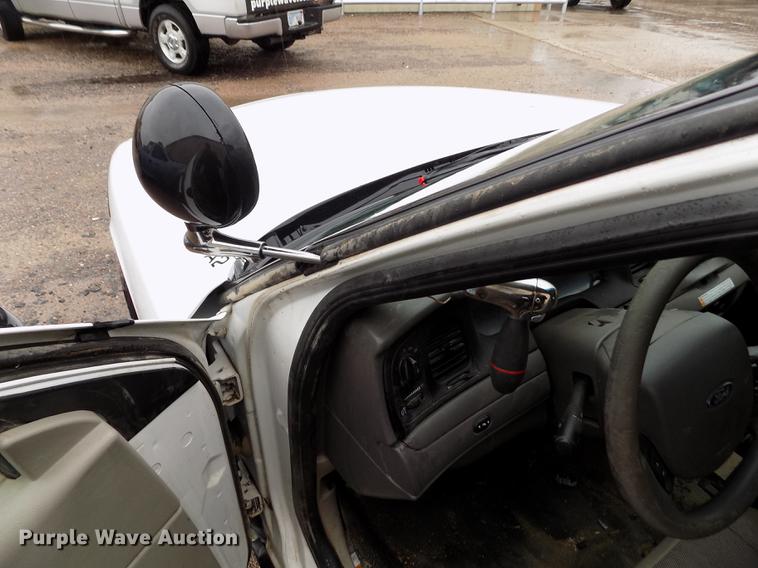 image for item FG9410 2011 Ford Crown Victoria Police Interceptor