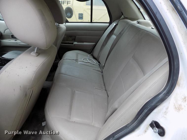 image for item FG9410 2011 Ford Crown Victoria Police Interceptor