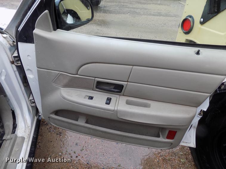 image for item FG9410 2011 Ford Crown Victoria Police Interceptor