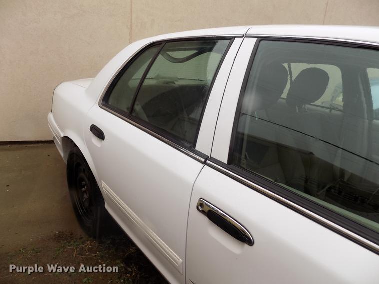 image for item FG9410 2011 Ford Crown Victoria Police Interceptor