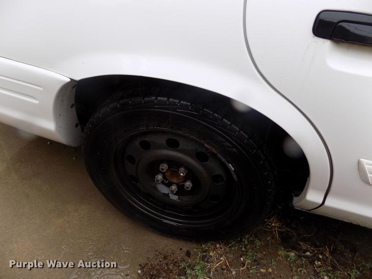 image for item FG9410 2011 Ford Crown Victoria Police Interceptor