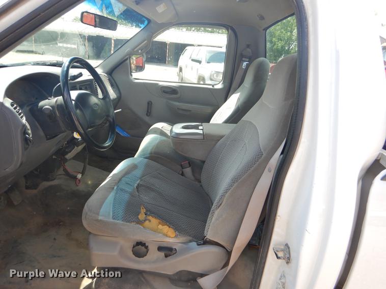 image for item FH9398 1999 Ford F150 XL pickup truck