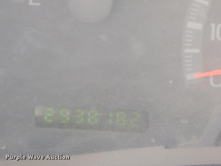 image for item FH9398 1999 Ford F150 XL pickup truck