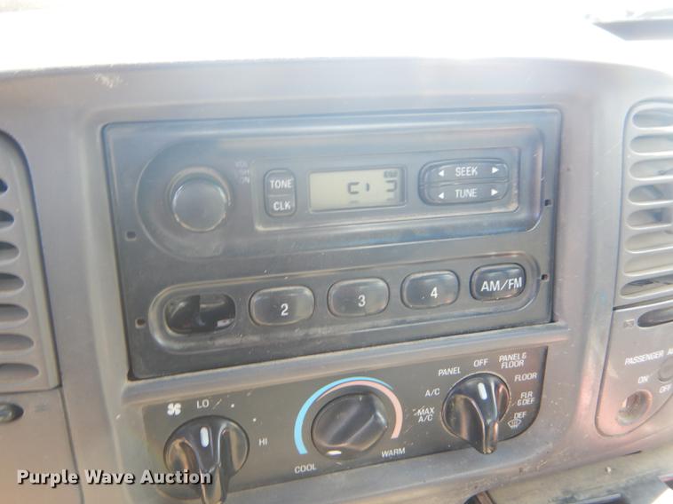 image for item FH9398 1999 Ford F150 XL pickup truck