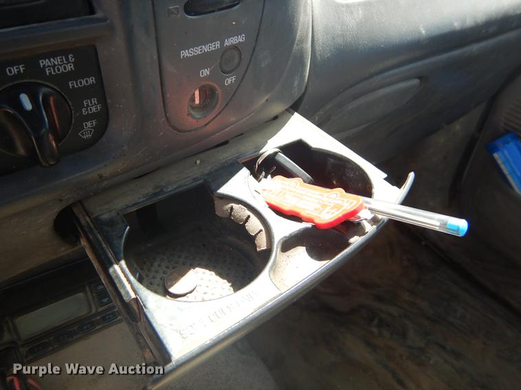 image for item FH9398 1999 Ford F150 XL pickup truck