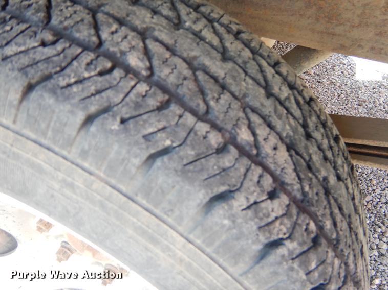 image for item FH9398 1999 Ford F150 XL pickup truck