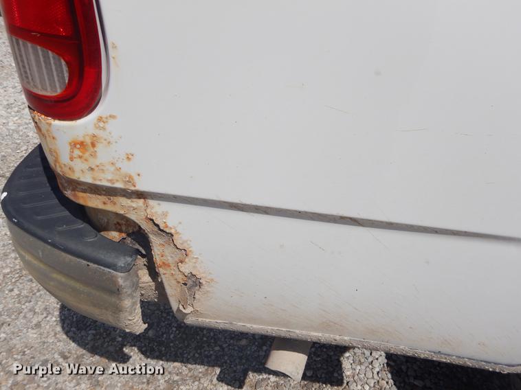 image for item FH9398 1999 Ford F150 XL pickup truck