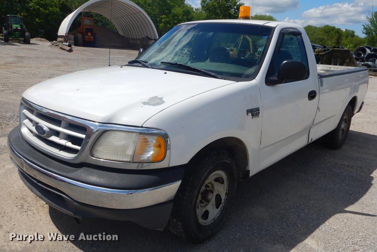 image for item FH9399 1999 Ford F150 XL pickup truck