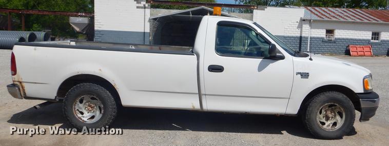 image for item FH9399 1999 Ford F150 XL pickup truck