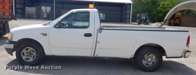 image for item FH9399 1999 Ford F150 XL pickup truck