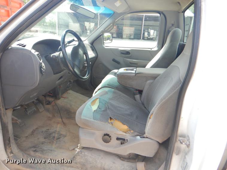 image for item FH9399 1999 Ford F150 XL pickup truck