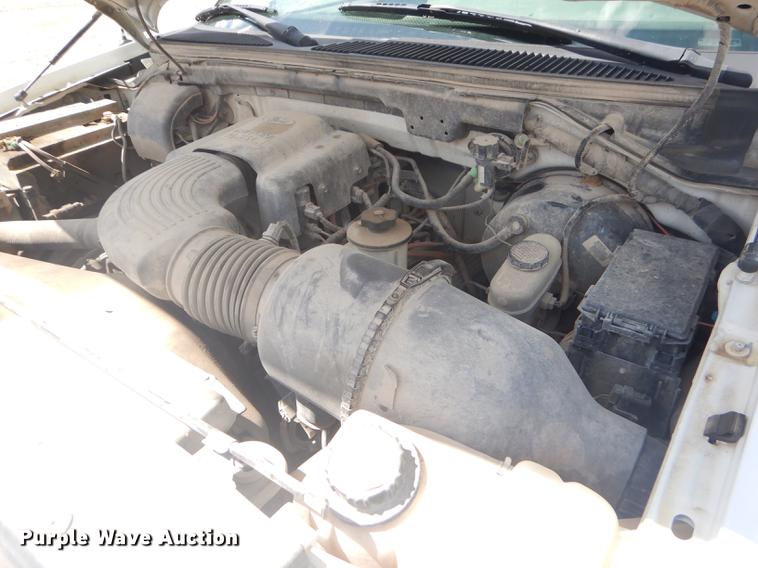 image for item FH9399 1999 Ford F150 XL pickup truck