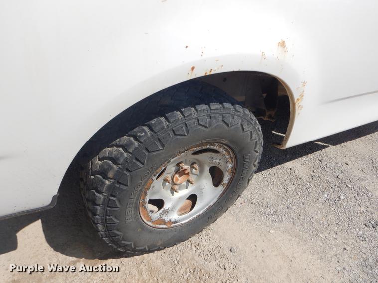 image for item FH9399 1999 Ford F150 XL pickup truck