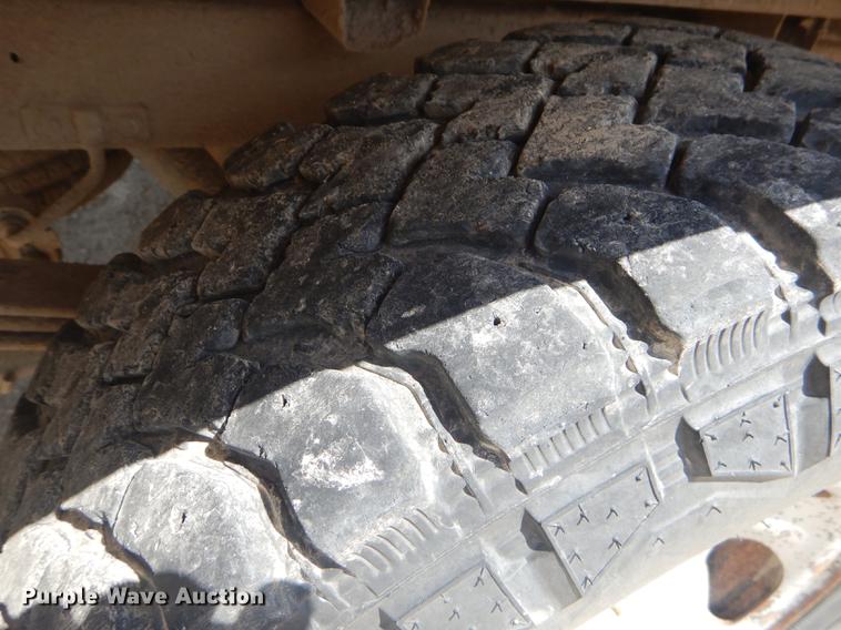 image for item FH9399 1999 Ford F150 XL pickup truck