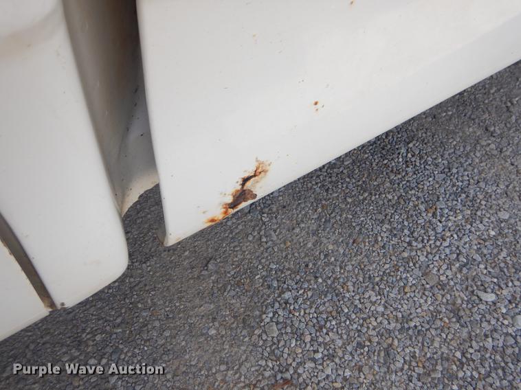 image for item FH9399 1999 Ford F150 XL pickup truck