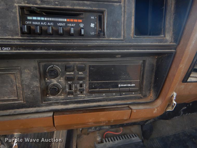 image for item FH9401 1992 Dodge D150 pickup truck