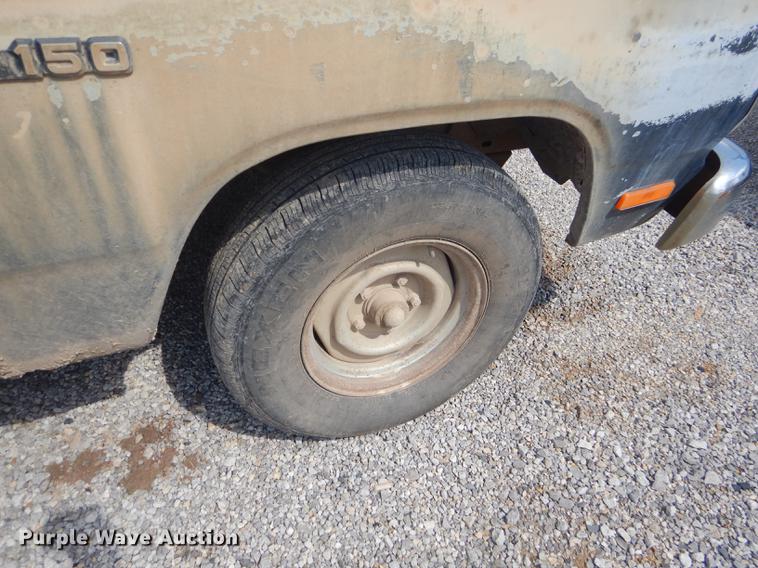 image for item FH9401 1992 Dodge D150 pickup truck