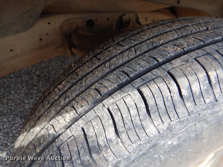 image for item FH9401 1992 Dodge D150 pickup truck