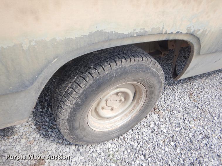 image for item FH9401 1992 Dodge D150 pickup truck