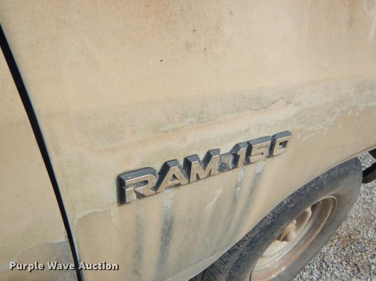 image for item FH9401 1992 Dodge D150 pickup truck