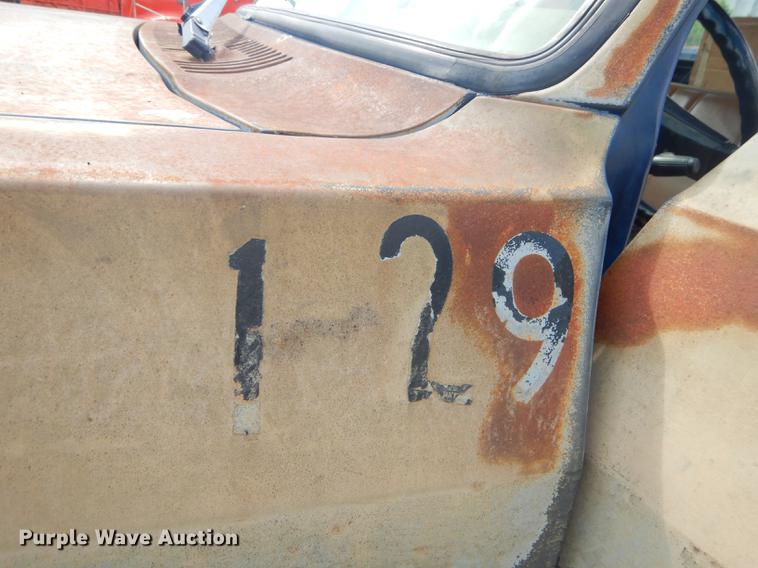 image for item FH9401 1992 Dodge D150 pickup truck