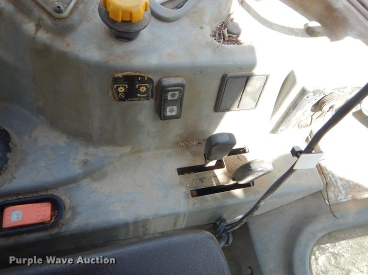 image for item FH9404 AGCO LT85 MFWD tractor