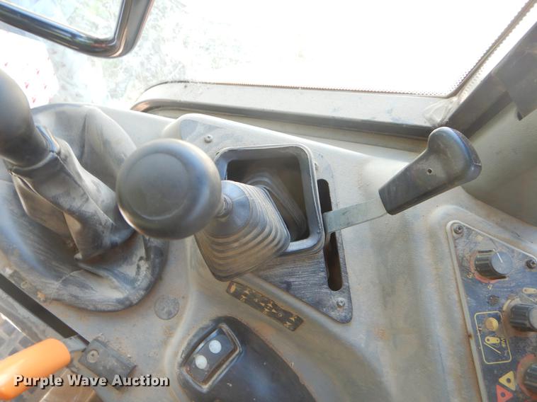 image for item FH9405 AGCO LT85 MFWD tractor