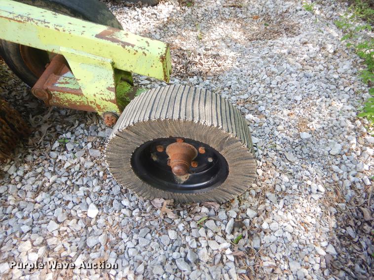 image for item FH9407 (2) Schulte XH100 rotary mowers