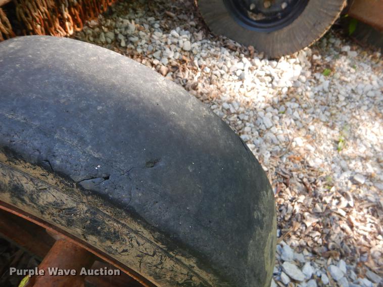 image for item FH9407 (2) Schulte XH100 rotary mowers