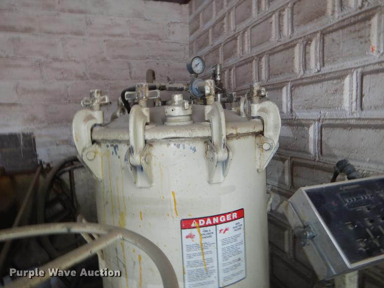 image for item FH9408 Ez Liner AL120 paint striper