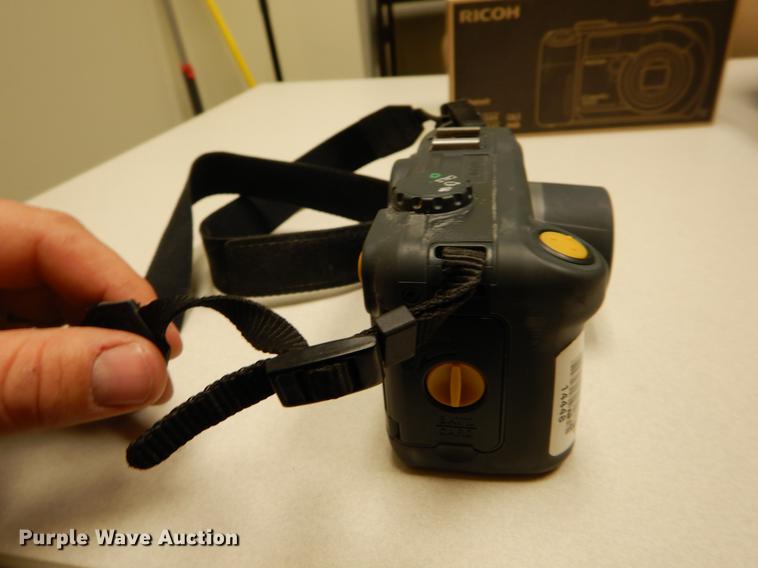 image for item FI9574 Ricoh Caplio 500SE digital camera