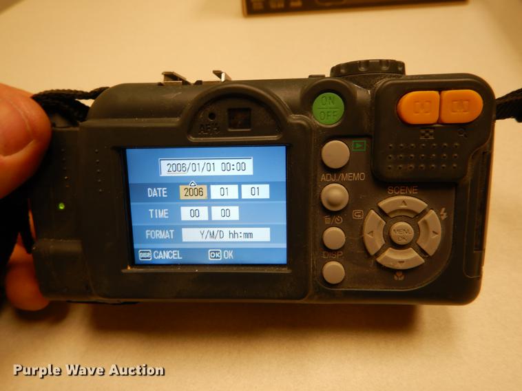 image for item FI9574 Ricoh Caplio 500SE digital camera