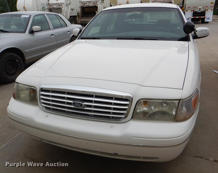 image for item FK9200 1999 Ford Crown Victoria Police Interceptor