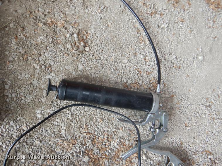 image for item FK9210 (3) grease guns