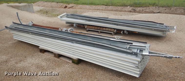 image for item FK9214 (2) garage doors