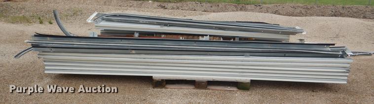 image for item FK9214 (2) garage doors