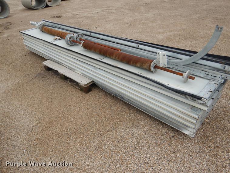 image for item FK9214 (2) garage doors