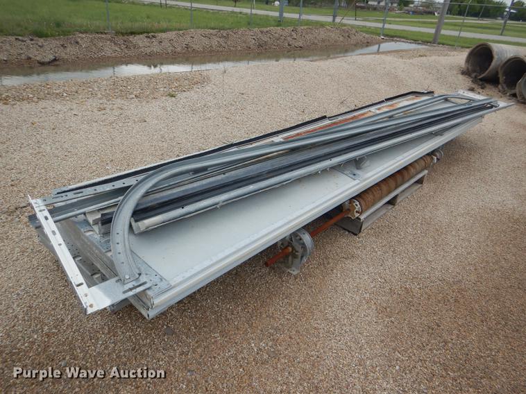 image for item FK9214 (2) garage doors