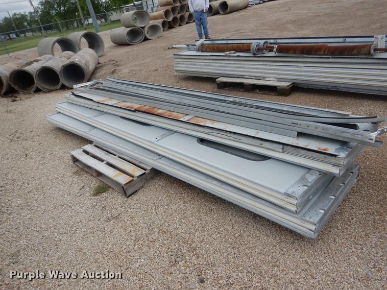 image for item FK9214 (2) garage doors