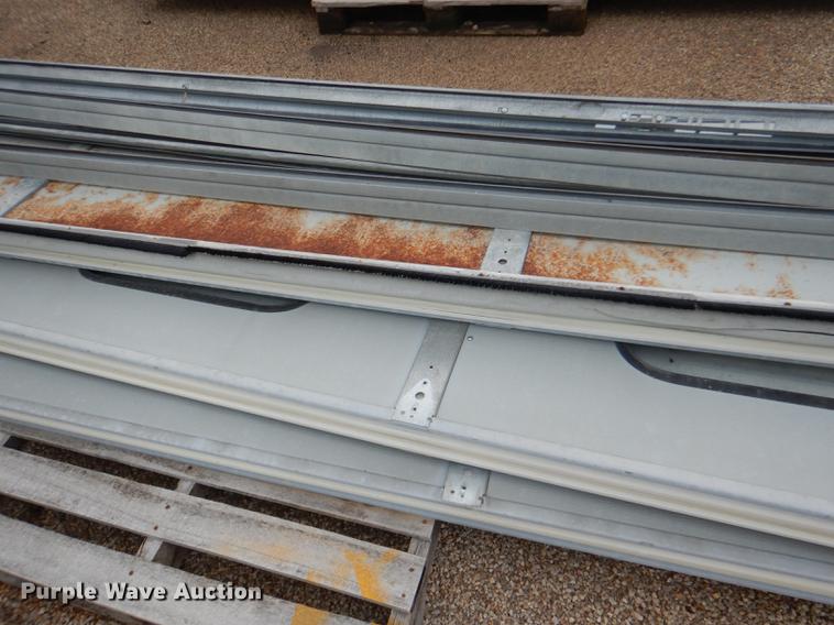 image for item FK9214 (2) garage doors