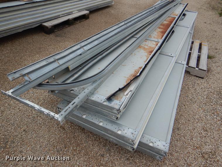 image for item FK9214 (2) garage doors