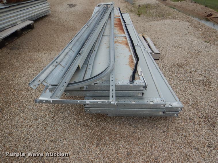 image for item FK9214 (2) garage doors