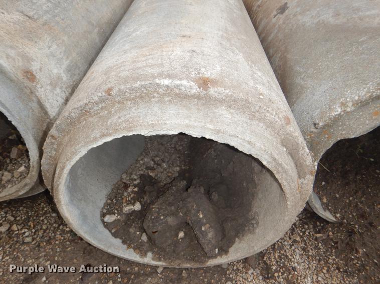 image for item FK9215 (4) concrete culvert pipes