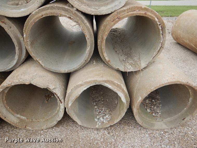 image for item FK9218 (13) concrete culvert pipes