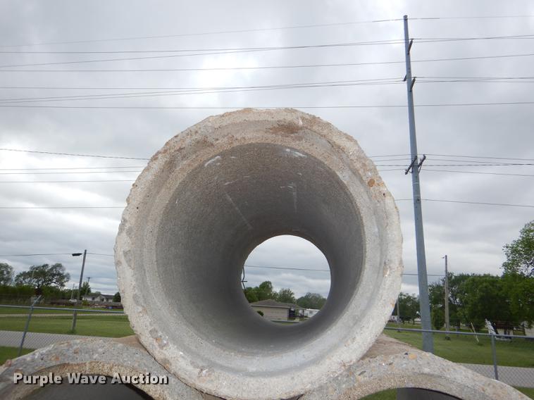 image for item FK9218 (13) concrete culvert pipes